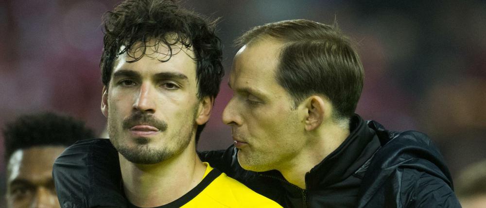 Bleib doch, Junge! Trainer Thomas Tuchel würde Mats Hummels ungern zu den Bayern ziehen lassen.