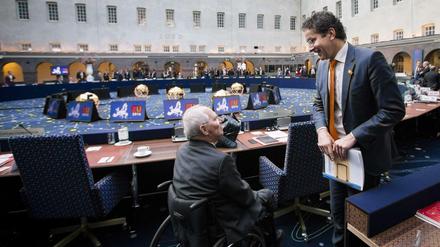 Pochen auf weitere Reformen: Bundesfinanzminister Wolfgang Schäuble (l.) und Euro-Gruppenchef Jeroen Dijsselbloem.