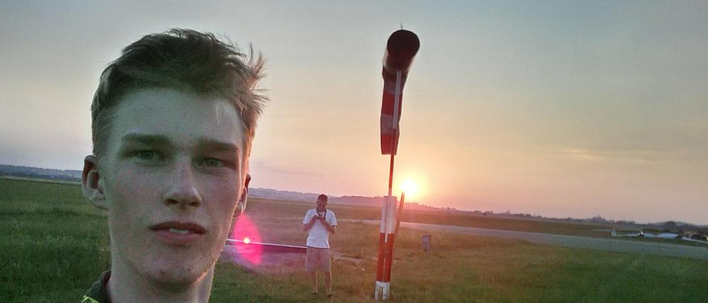 Wenn man über die neue offizielle Nummer einer Tourismusbehörde in Schweden anruft, könnte man zum Beispiel bei ihm landen: Joakim Bourdette in Stockholm.