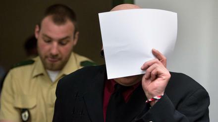 Der Prozess gegen Mitglieder der rechtsextremen Gruppe "Oldschool Society" in München. 