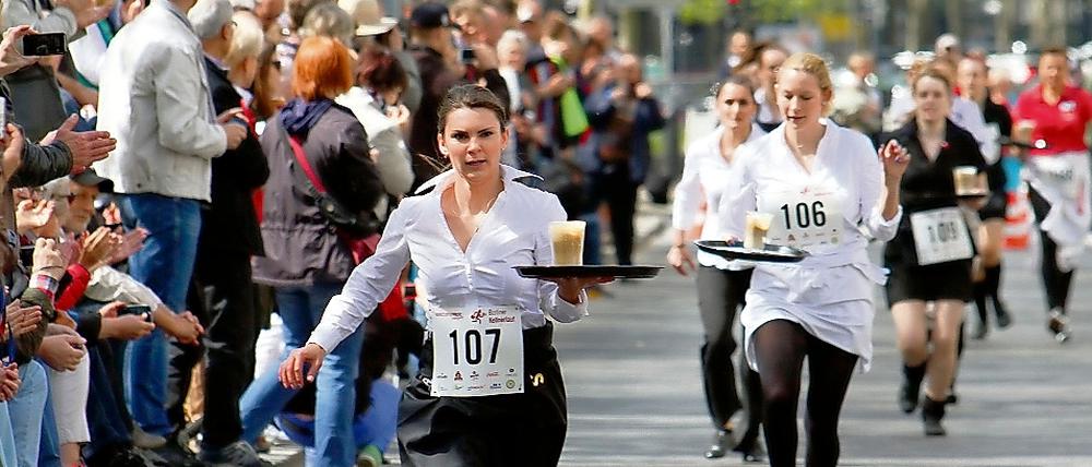Der alljährliche Berliner Kellnerlauf.