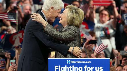 Bill und Hillary Clinton .