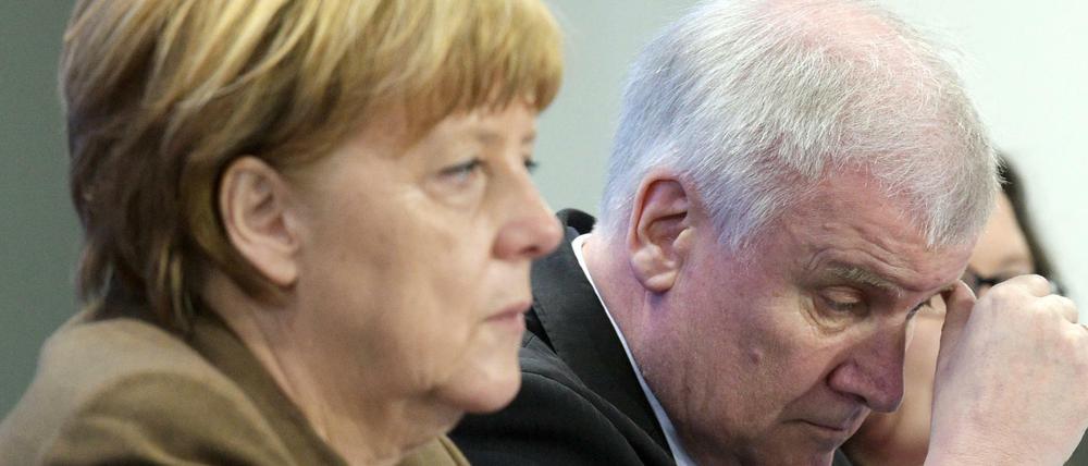 Weiter Dissens in der Flüchtlingsfrage: Bundeskanzlerin Angela Merkel (CDU) und der CSU-Vorsitzende Horst Seehofer.