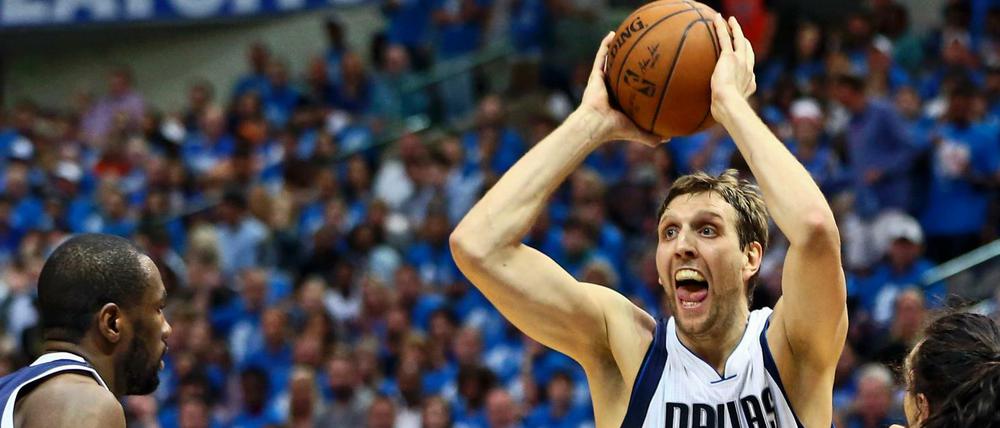 Wohin? Dirk Nowitzki könnte Dallas im Sommer verlassen.