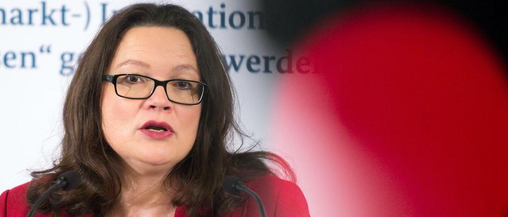 Bundessozialministerin Andrea Nahles (SPD) will den Anspruch von EU-Bürgern auf Sozialhilfe beschränken. 
