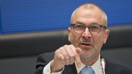 Als innenpolitischer Sprecher von Bündnis 90/Die Grünen wird Volker Beck durch Irene Mihalic abgelöst. 