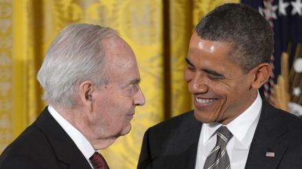 Barack Obama mit Harris Woffort im Jahre 2012. 