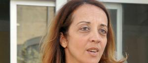 Die niederländische Kolumnistin Ebru Umar bei ihrer Entlassung nach einer kurzzeitigen Festnahme in Izmir, Türkei, am 24. April 2016. 