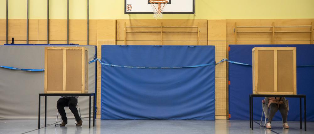 Noch ist nicht absehbar, wann über eine Wiederholung der Bundestagswahl in Berlin entschieden wird. Der Landeswahlleiter kann mit den Vorbereitungen nicht so lange warten.