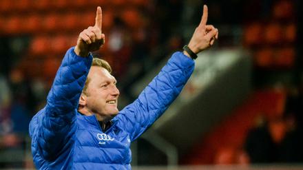 Weiter nach oben. Ralph Hasenhüttl zieht es anscheinend zu einem Verein mit größeren Ambitionen als Ingolstadt.