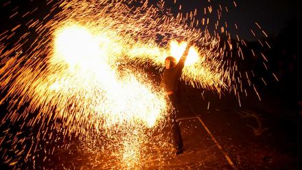 Feuertanz im Mauerpark - zur Walpurgisnacht 2015.