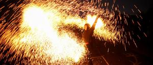 Feuertanz im Mauerpark - zur Walpurgisnacht 2015.