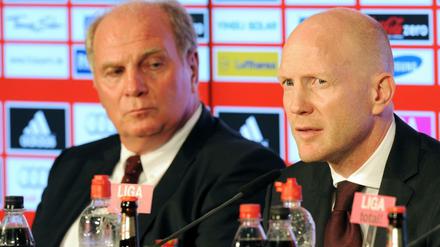Schielt er auf den Job? Uli Hoeneß (l.) könnte Sportvorstand Matthias Sammer bei Bayern München vertreten.