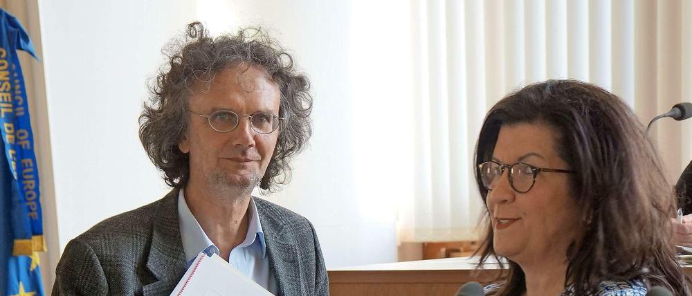 Seine Ernennungsurkunde erhielt Stadtrat Oliver Schruoffeneger von BVV-Vorsteherin Judith Stückler.