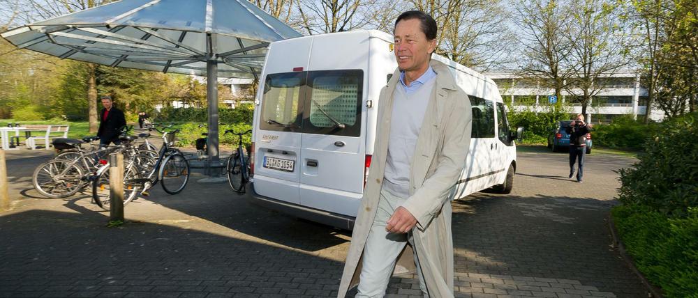 Montagmorgen erschien Ex-Arcandor-Chef Thomas Middelhoff an seiner neuen Arbeitsstelle.