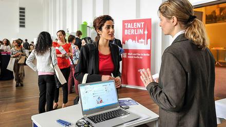 Eine bislang unterschätzte Berufsgruppe mit viel Potential soll nun höhere Chancen beim Berufseinstieg erhalten: Der MUMM Career Day richtet sich gezielt an junge Mütter mit Migrationshintergrund