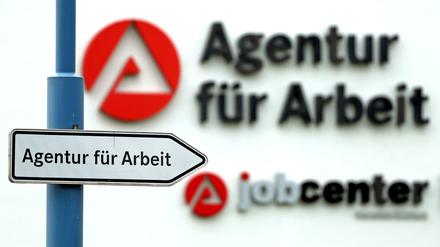 Sozialhilfe und Hartz IV bekommen EU-Ausländer nur noch, wenn sie vorher gearbeitet haben.