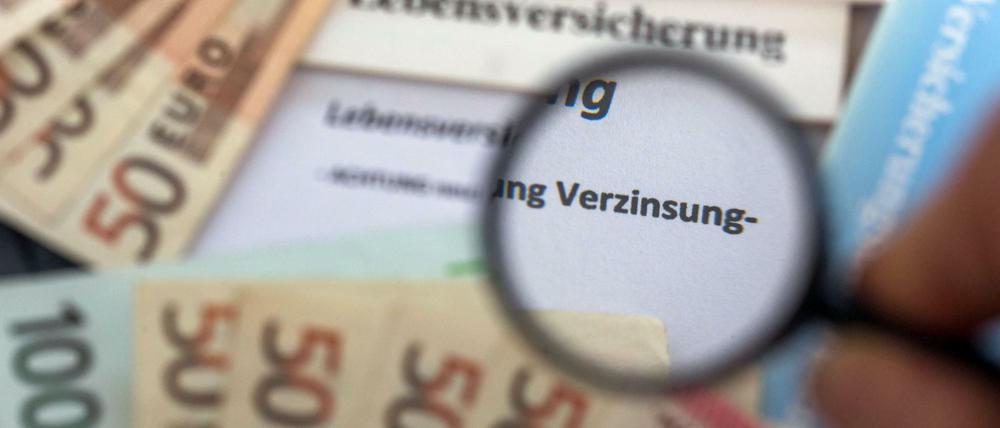 Der Garantiezins für Lebensversicherungen ist von 1,25 auf 0,9 Prozent gesunken.
