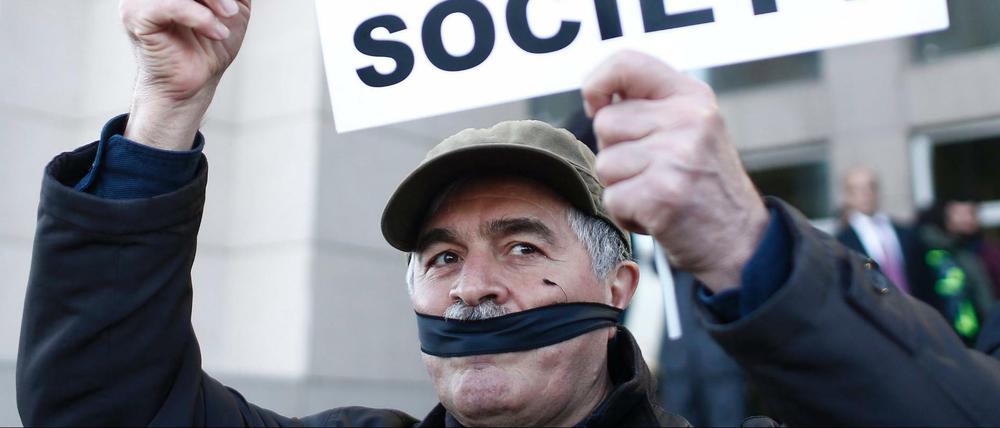 Protest für die Pressefreiheit: Die Türkei versucht kritischen Journalismus mundtot zu machen.
