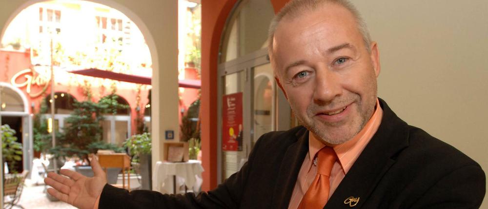 Gastronom Hartmut Guy macht wieder Kabarett.