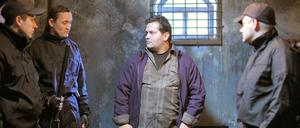 Der russische Steuerexperte Sergej Magnizki (Evgeniy Lunchenko, Mitte) soll in einem Moskauer Gefängnis zu Tode gefoltert worden sein.