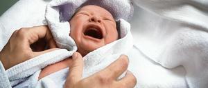 Der Mutterschutz gilt in Deutschland in den letzten sechs Wochen vor der Entbindung sowie acht Wochen danach.