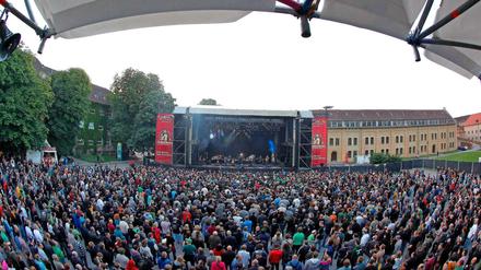 Die Konzerte locken jeweils bis zu 10 000 Besucher auf die Zitadelle. 