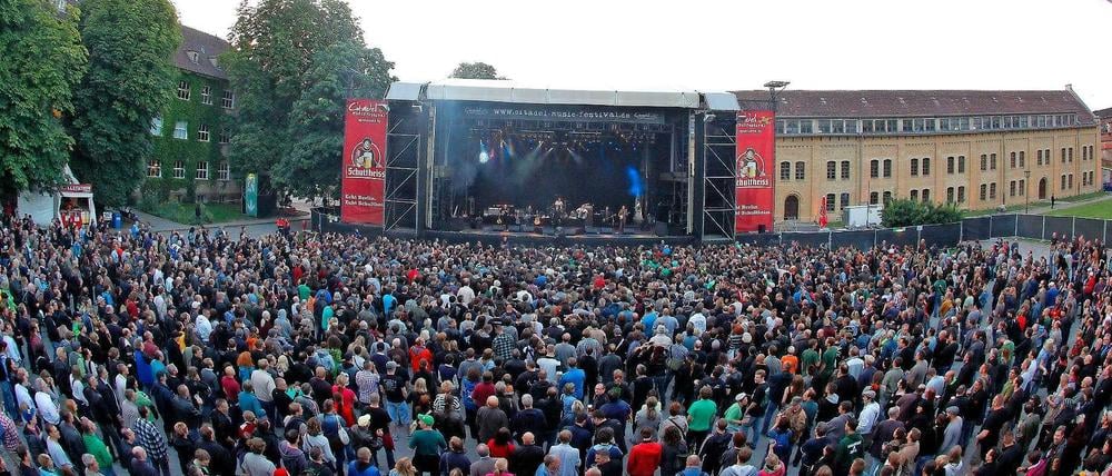 Die Konzerte locken jeweils bis zu 10 000 Besucher auf die Zitadelle.