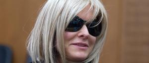 Claudia D., die Ex-Geliebte des Wettermoderators Jörg Kachelmann, wie sie im Januar 2016 den Verhandlungssaal des Oberlandesgerichts Frankfurt am Main betritt.