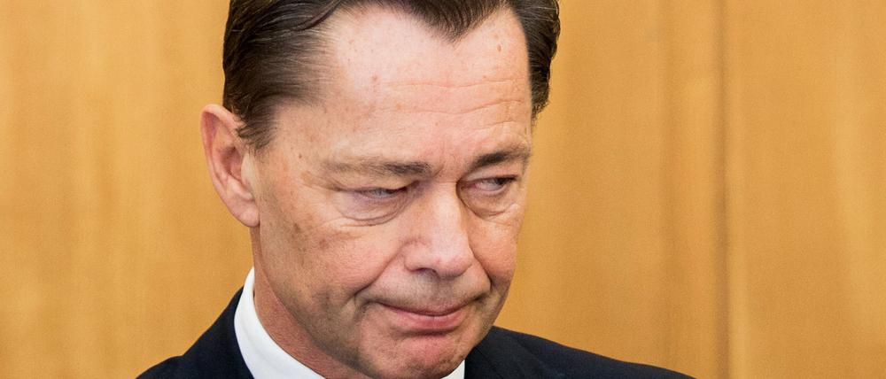 Der Ex-Vorstandsvorsitzende von Arcandor, Thomas Middelhoff, ist zu einer dreijährigen Haftstrafe verurteilt worden.