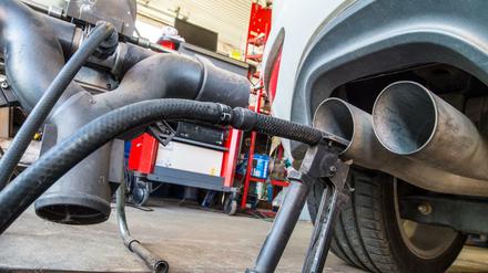 Das Verkehrsministerium will nun auch die CO2-Werte von Fahrzeugen überprüfen lassen.