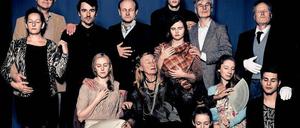 Das Ensemble von "Väter und Söhne".