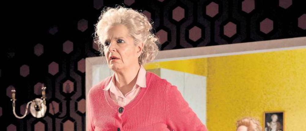 Im Grauen verwandt. Mutter und Tante in „Tyrannis“.