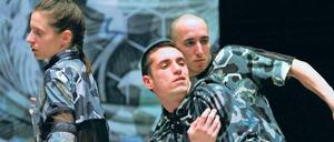 Marysia Zimpel, Enrico Ticconi und Nitsan Margaliot (v.l.) in "Oilinity".