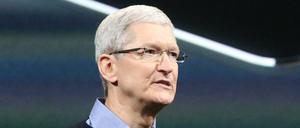 Apple-Chef Tim Cook in seinem Hauptquartier in Cupertino (USA) ein kleineres iPhone SE vorgestellt.
