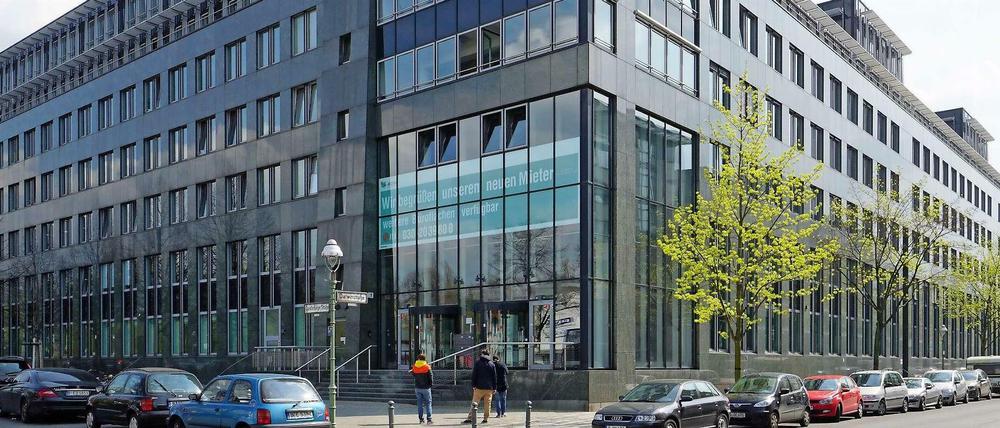 In diesem Bürogebäude an der Darwin-, Ecke Quedlinburger Straße soll das Flüchtlingsamt im August öffnen.