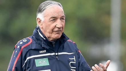 Hart, aber herzlich. Bernd Schröder, Turbines scheidender Trainer.