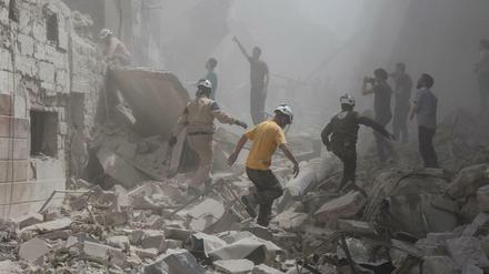 Luftangriffe fordern in Syrien immer wieder zahlreiche Tote, wie hier in Aleppo.