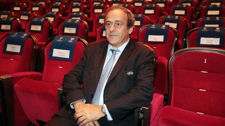 Michel Platini ist nun sehr allein in der Fußball-Welt.