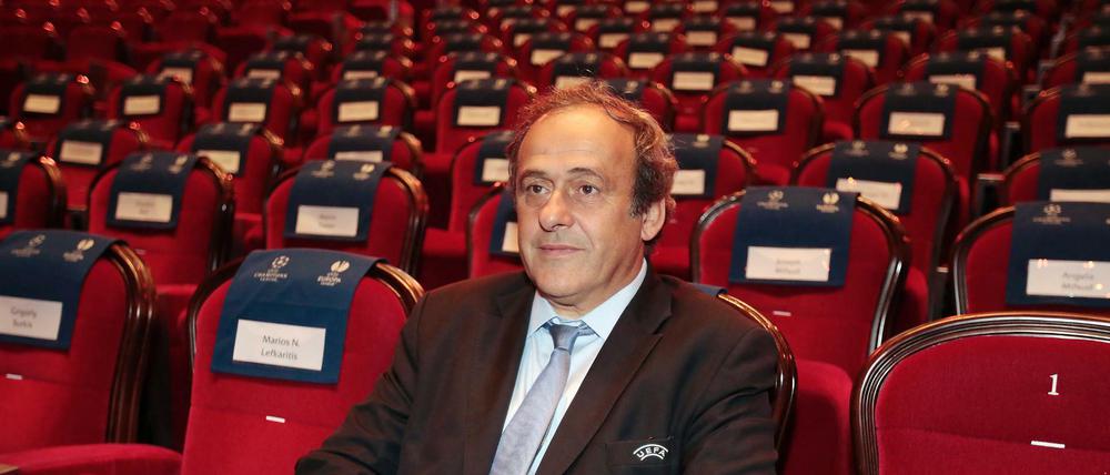 Michel Platini ist nun sehr allein in der Fußball-Welt.