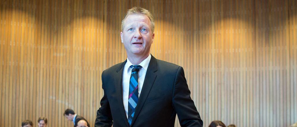 Das Ausmaß der Gewalttaten in der Kölner Silvesternacht war nach Aussage des nordrhein-westfälischen Innenministers Ralf Jäger (SPD) für die Regierung anfangs nicht zu erkennen. 