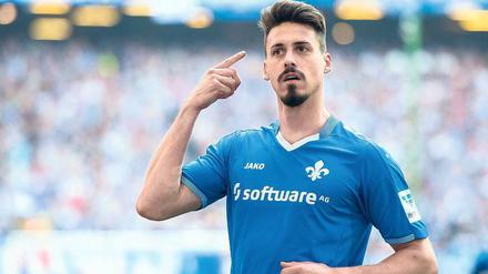 Ein Kicker erlangt Kultstatus. Im Olympiastadion haben die Zuschauer Sandro Wagner ein Lied gewidmet.