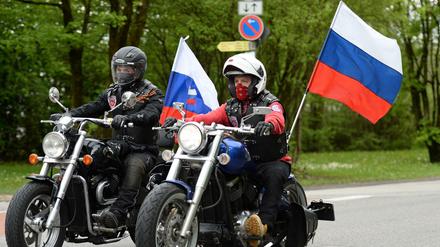 Nationalistisch, homophob, motorisiert: Die russischen Biker der "Nachtwölfe" kommen wieder nach Berlin.