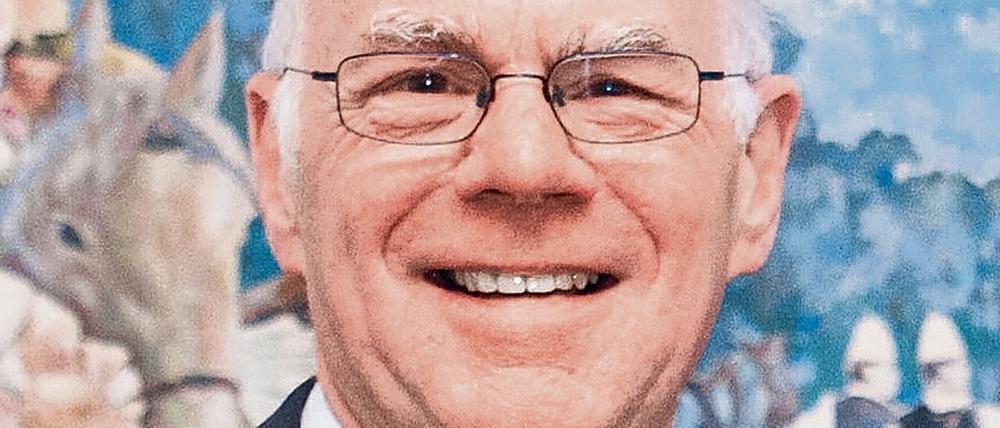 Er kann zufrieden sein. Bundestagspräsident Lammert drängte die Koalition, Firmenvertreter vor die Tür zu schicken.