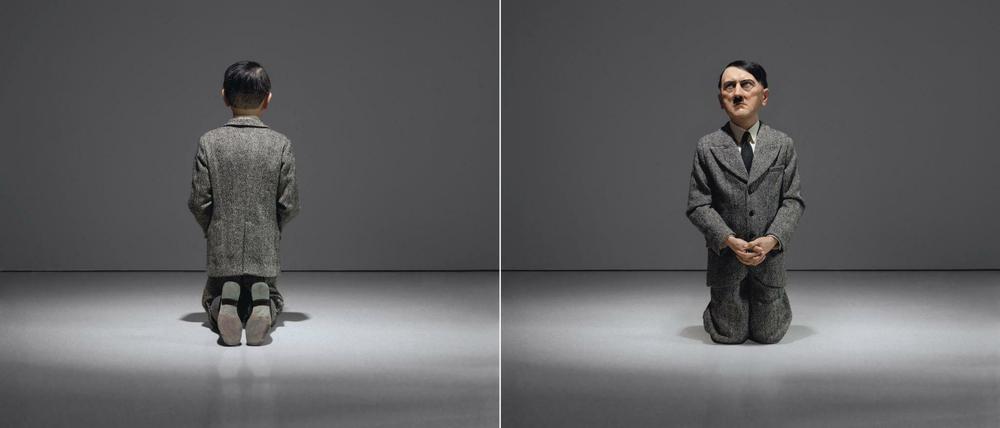 Der Diktator betet. Die bei Christie's versteigerte Skulptur "Him" von Maurizio Cattelan.