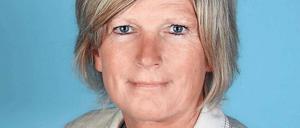 Anstoß am 11. Juni. Dann wird Claudia Neumann die EM-Gruppenbegegnung Wales gegen Slowakei kommentieren. Am 17. 6. folgt die Partie Italien gegen Schweden. 