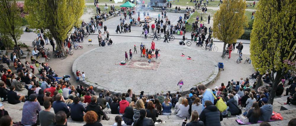 Der Mauerpark in Pankow ist oft überlaufen.