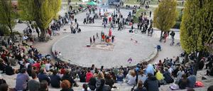 Der Mauerpark in Pankow ist oft überlaufen.