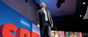 Muss sich umgucken. Der Regierende Bürgermeister kommt bei Wählern besser weg als sein Senat.