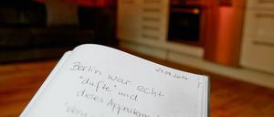 EIn Gästebuch in der Ferienwohnung.